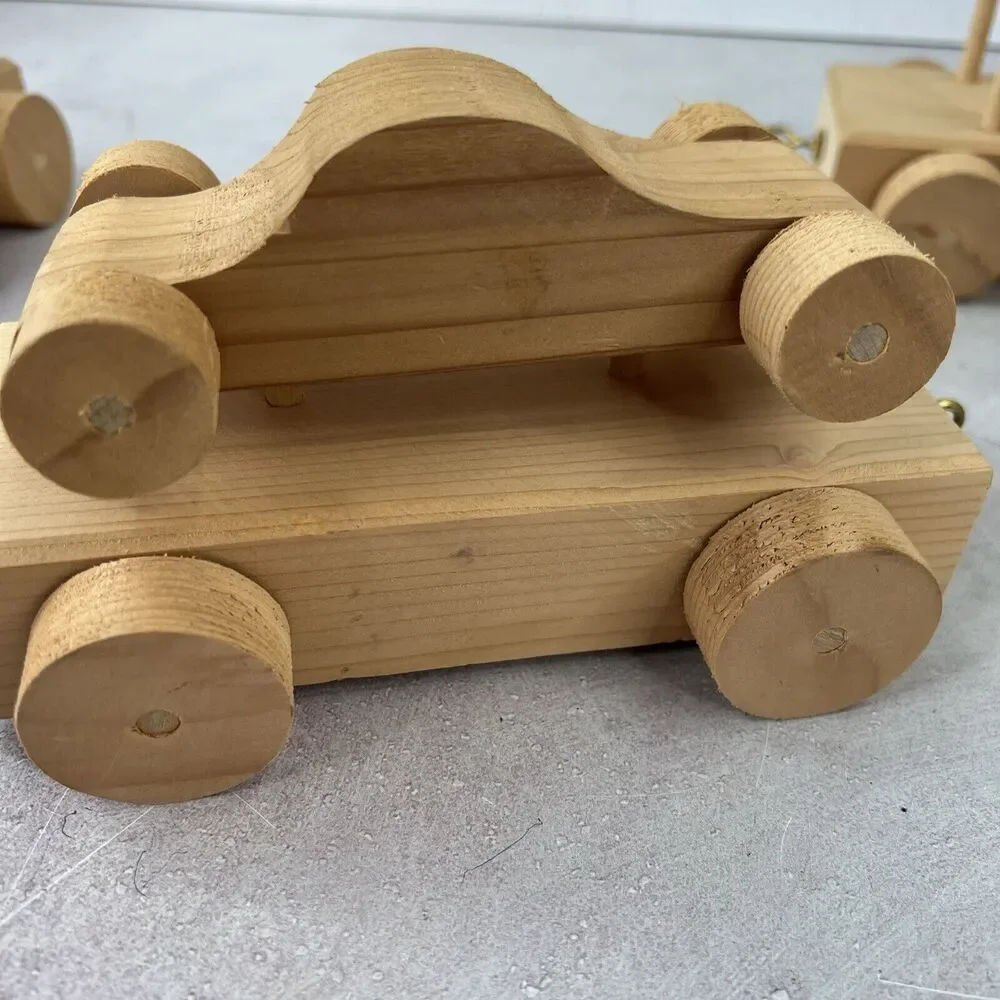 4 Piece‎ Handmade Wooden Train Set Kids Toy Locomotive with Rail Cars & Caboose